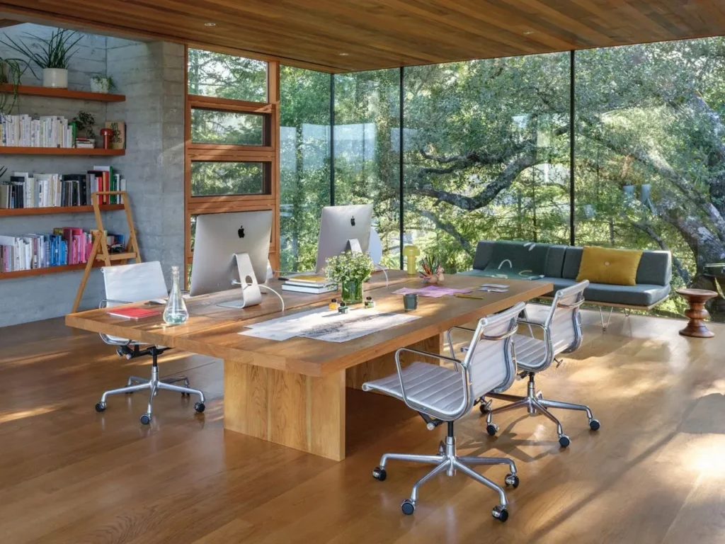 Bureau en chêne et bibliothèque murale – design d'intérieur Sevid Build